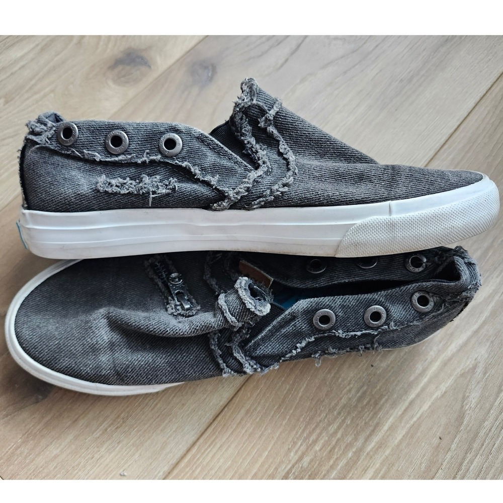 Blowfish Malibu Play Grey Distressed Denim Slip On Sneakers Frayed Faux Zipper - Picture 4 of 9
